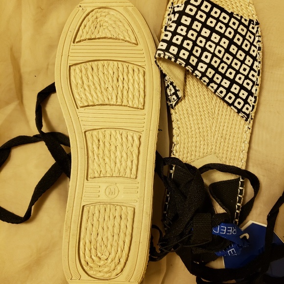 (NWT) Reed's Espadrilles Ballerina Tie-up Sandal - Picture 2 of 2
